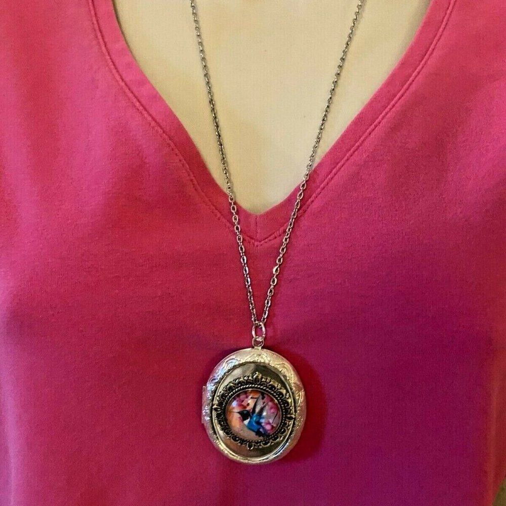 Hummingbird Locket Necklace Silver Pill box fancy - Picture 2 of 8